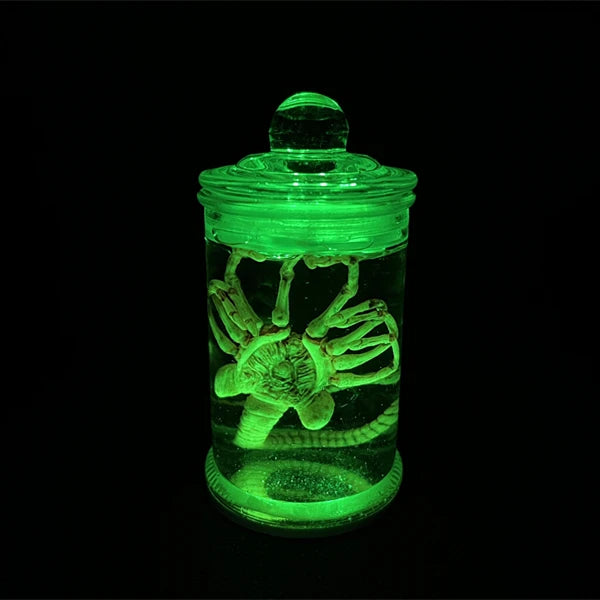 Alien Glow Jar Xenomorph Specimen Facehugger Embryo Jar with Led lamp Movie Prop Replica Home Decor Desktop Crafts Decoration