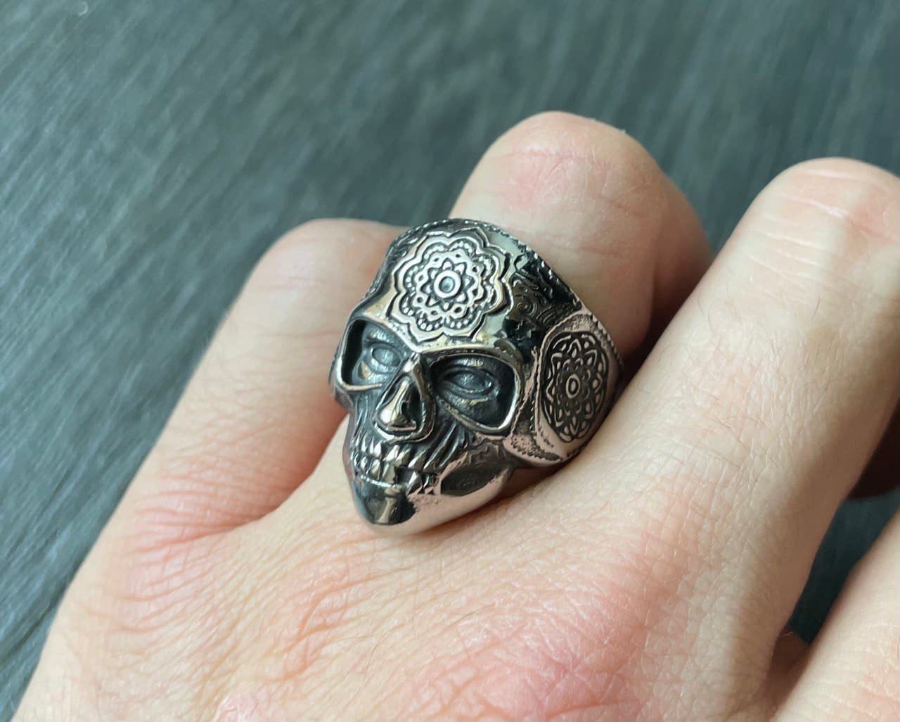 Skull Ring. Blood oath marker day of the dead. Harley Biker Ring. Silver. Skull mask ring. El Día de Muertos. Mandala Santa Muerte Sugar